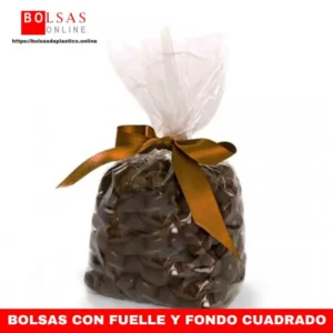Bolsas de polipropileno con fuelle y fondo cuadrado.